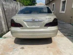 Toyota Avalon XL 2004 Silver