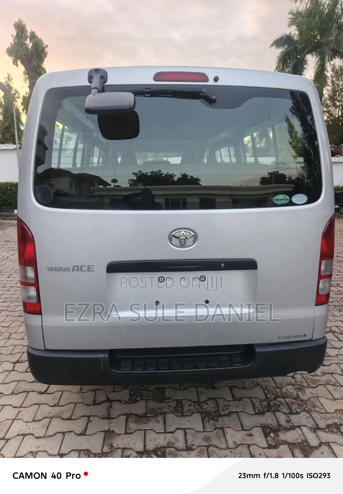 Toyota HiAce 2012 Silver