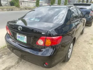 Toyota Corolla 2010 Black