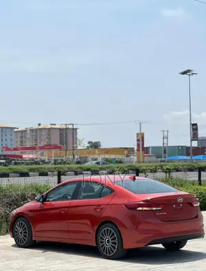 Hyundai Elantra 2017 Red