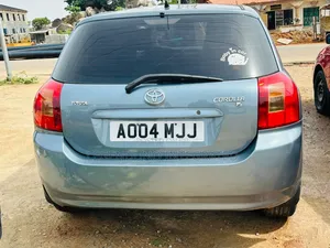 Toyota Corolla Liftback 2004 Green