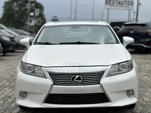 Lexus ES 350 FWD 2014 White