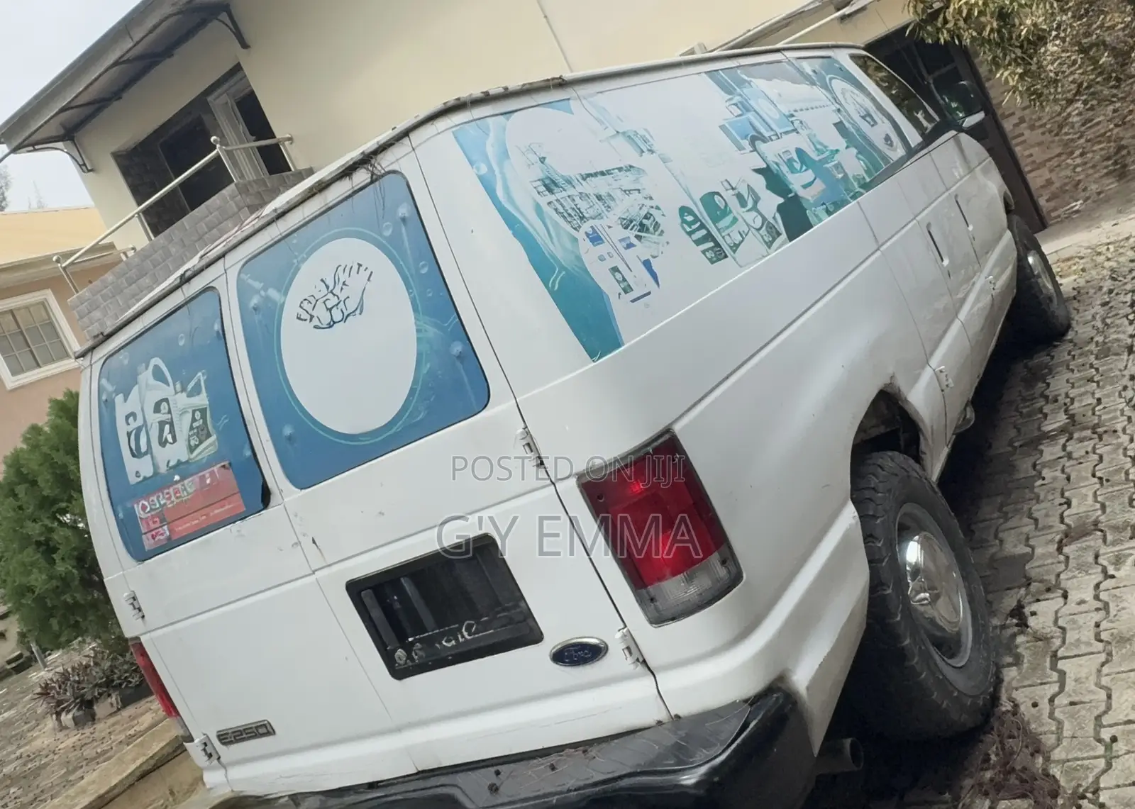 Ford E350 2004 White