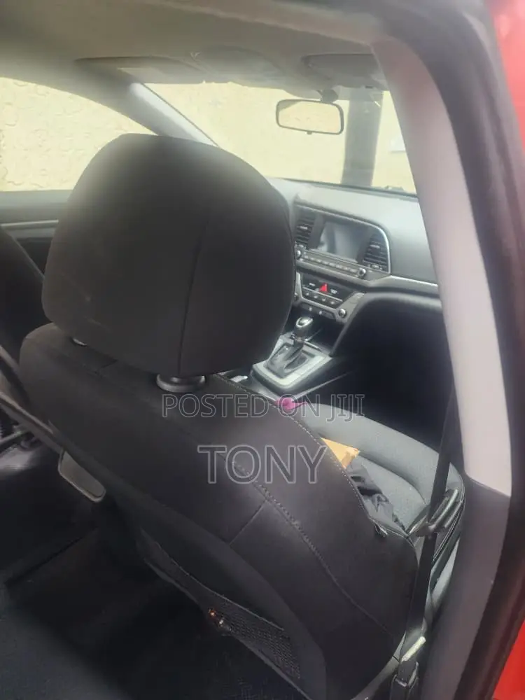 Hyundai Elantra 2017 Red