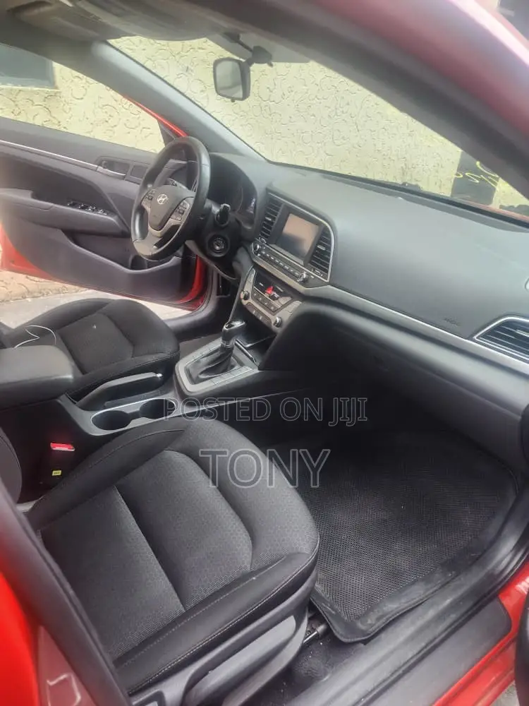 Hyundai Elantra 2017 Red