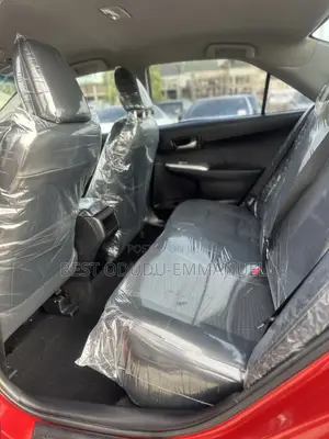 Toyota Camry SE 4dr Sedan (2.5L 4cyl 6A) 2013 Red