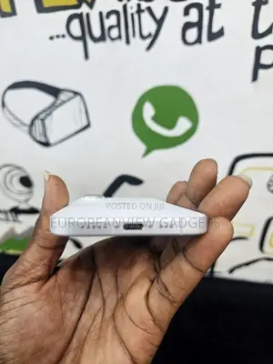 Apple iPhone 16 128 GB White
