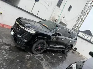 Toyota Land Cruiser 2011 Black