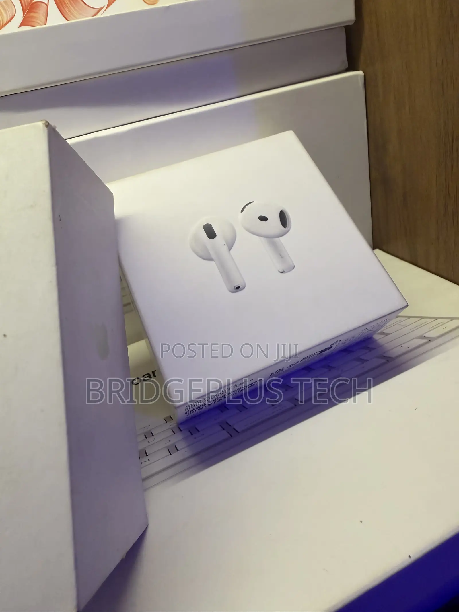 Apple Airpods With Usb-c Charging Case (4th Generation)