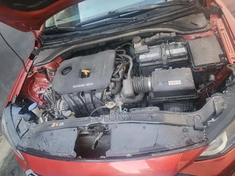 Hyundai Elantra 2017 Red