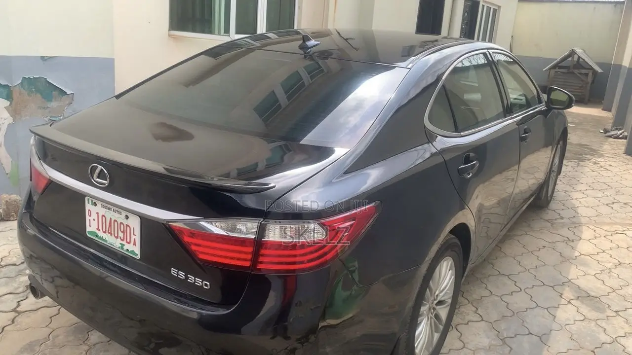 Lexus ES 2014 Black