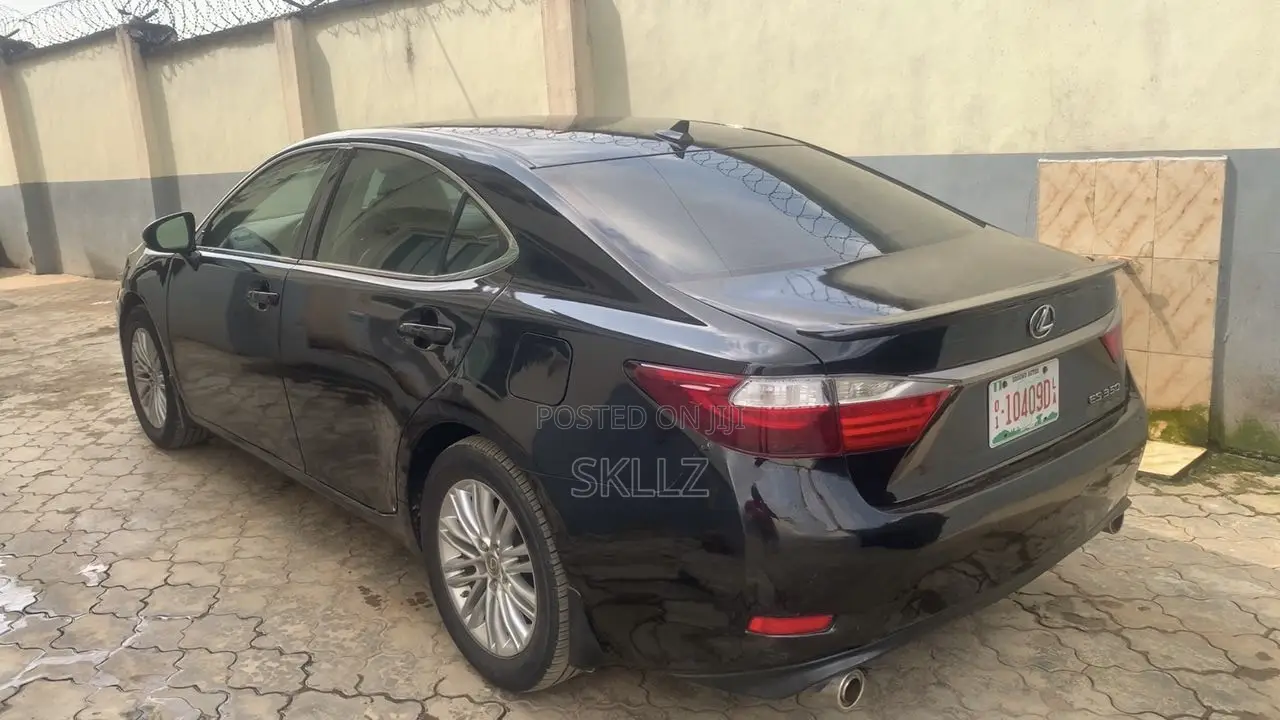 Lexus ES 2014 Black