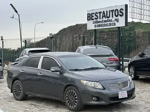 Toyota Corolla LE 4dr Sedan (1.8L 4 cyl 4A) 2009 Gray