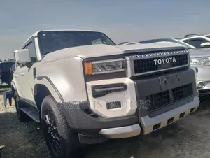 Toyota Land Cruiser 2025 White