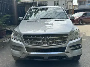 Mercedes-Benz M Class ML350 4MATIC 4dr SUV AWD (3.5L 6cyl 7A) 2014