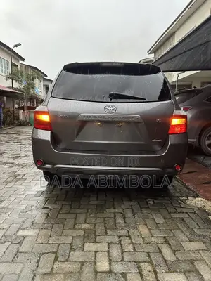 Toyota Highlander V6 2009 Gray