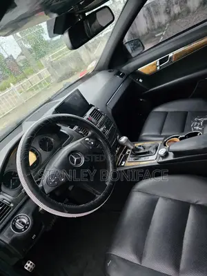 Mercedes-Benz C300 2010 Black