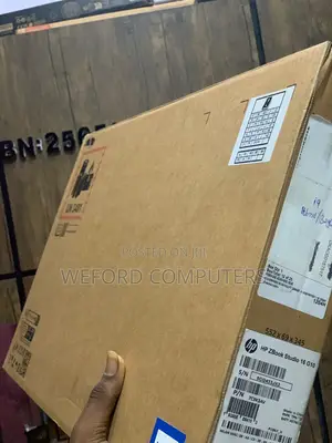 New Laptop HP ZBook Studio 32GB Intel Core i9 SSD 1T