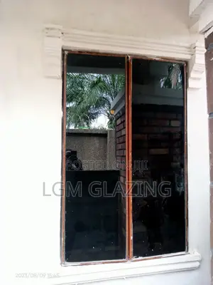 Frameless And Casement Aluminium Windows, Toilet Doors, Etc