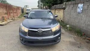 Toyota Highlander XLE V6 4x2 (3.5L 6cyl 6A) 2016 Blue