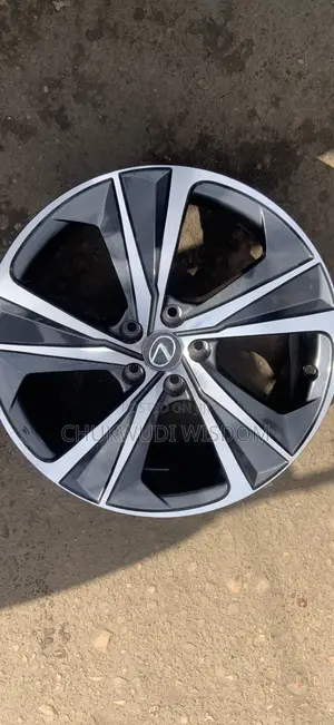 Quality Alloy Rim 19inches Black and White
