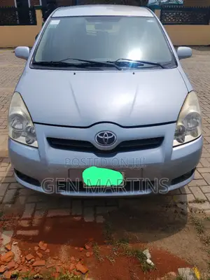 Toyota Verso 2009 Blue