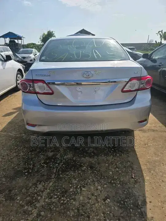 Toyota Corolla 2010 Silver