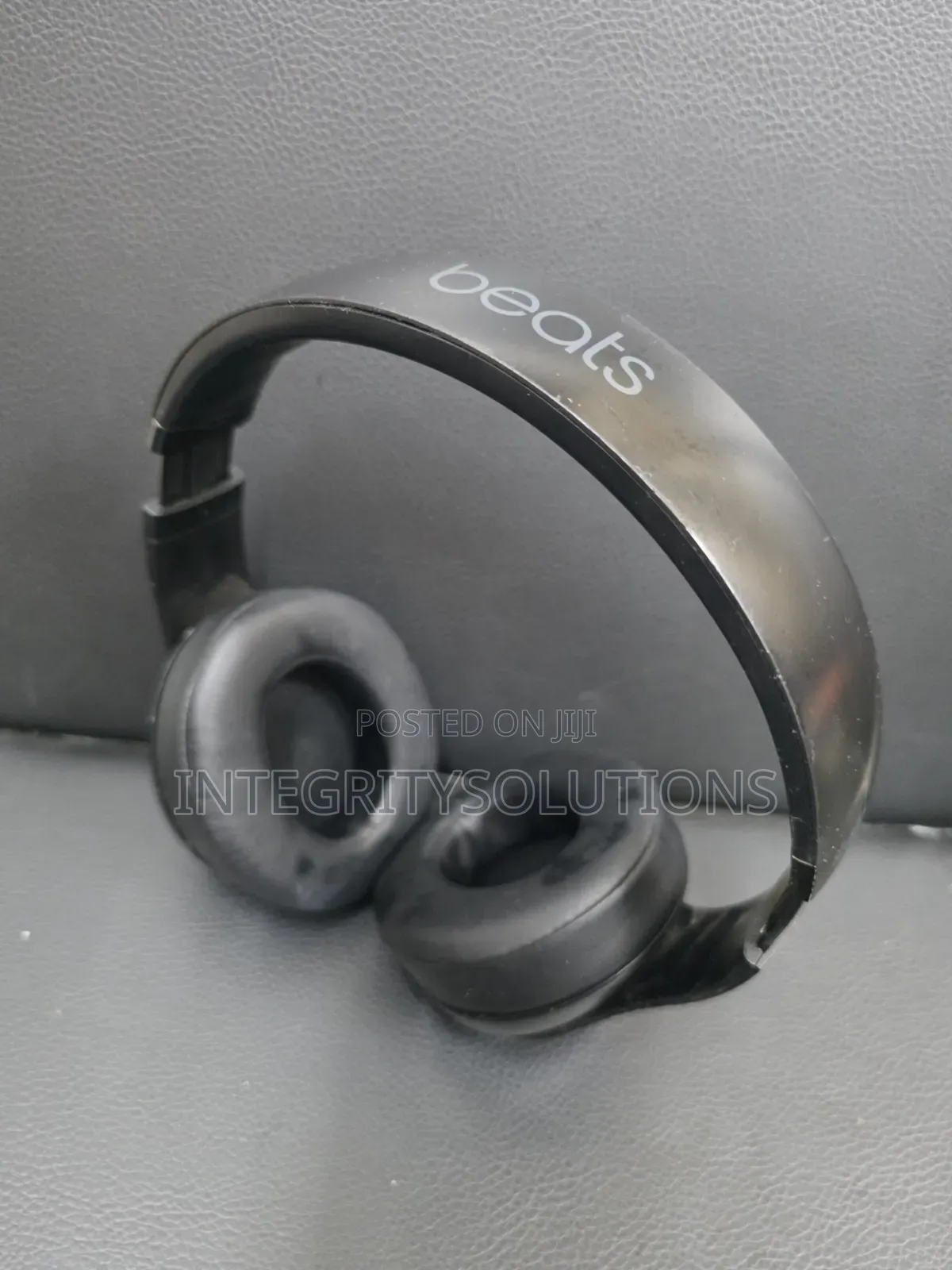 Headphone. Beat by Dr Dre