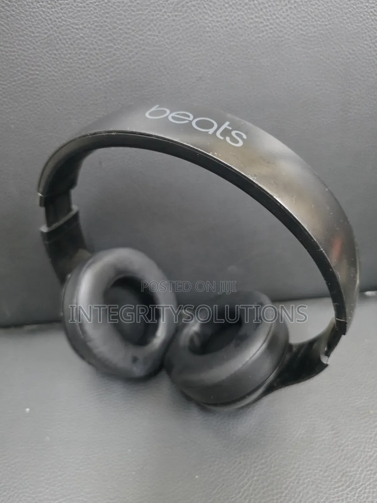 Headphone. Beat by Dr Dre