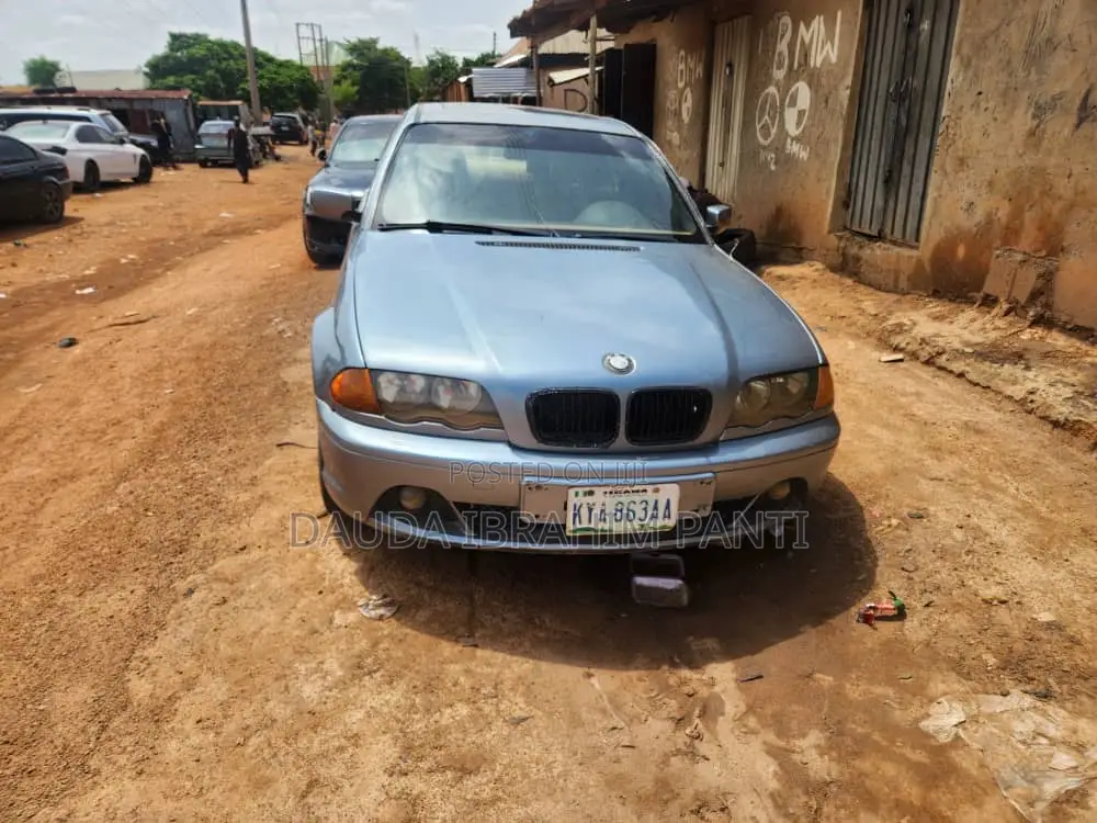 BMW 325i 2003 Blue