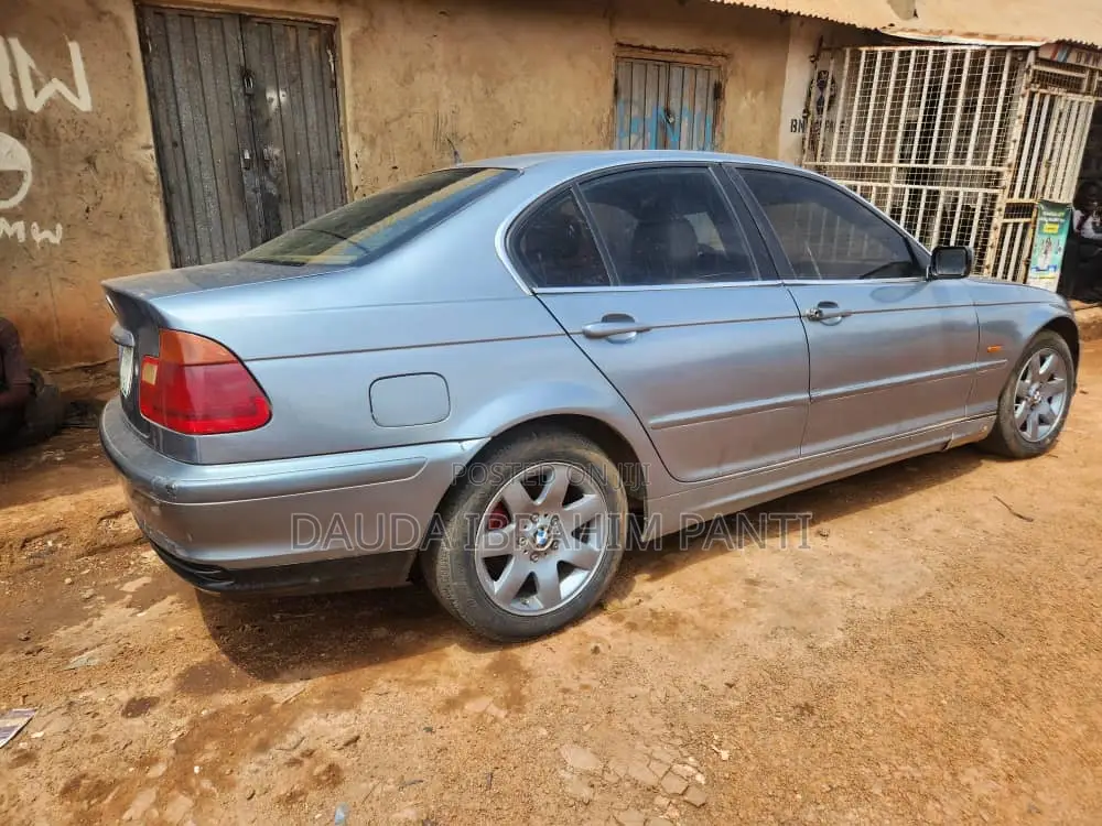 BMW 325i 2003 Blue