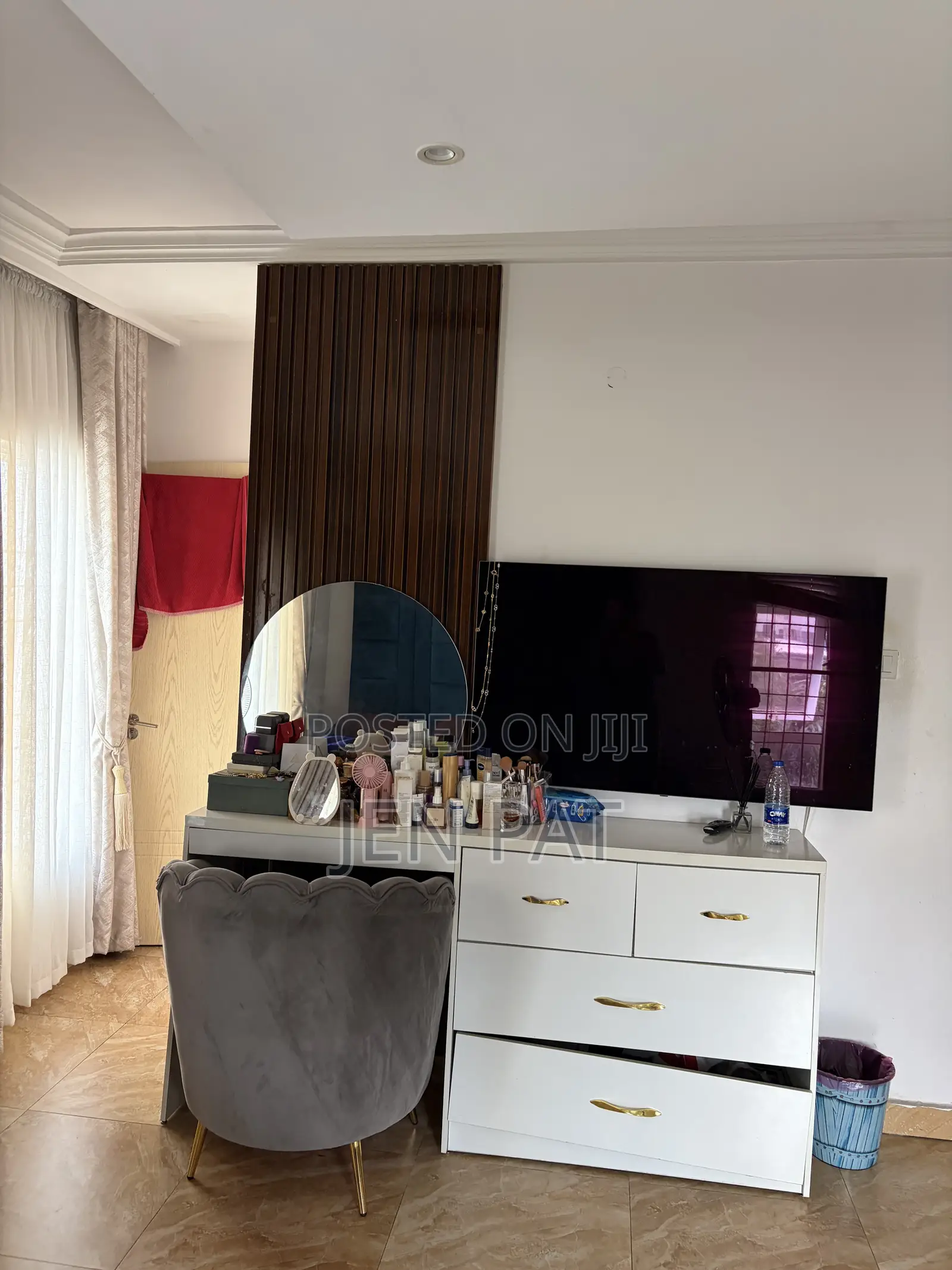 Declutter, Dresser and Mirror