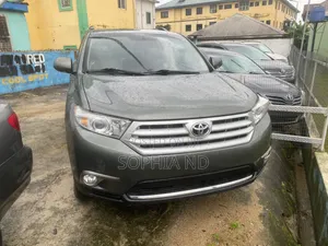 Toyota Highlander 2012 Gray