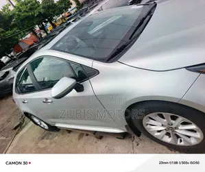 Toyota Corolla LE 2021 Silver
