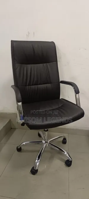 107r Swivel Chair