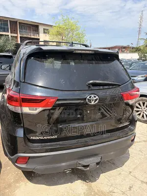 Toyota Highlander XLE 4dr SUV AWD (3.5L 6cyl 6A) 2015 Black