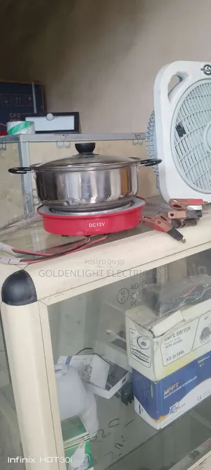 Bushburgh 450W 12V Solar/Battery Powered Electric Cooker Stove