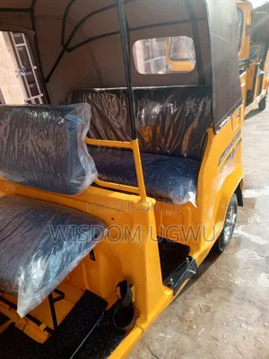 TVS King Deluxe Plus iTouch Start 2023 Yellow