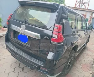 Toyota Land Cruiser Prado 2015 Black