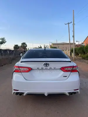 Toyota Camry XSE V6 (3.5L V6 8A) 2019 White