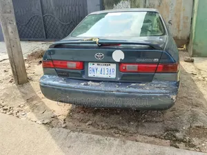 Toyota Camry LE 4dr Sedan (2.2L 4cyl 4A) 2000 Blue