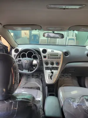 Toyota Matrix S Hatchback AWD (2.4L 4cyl 4A) 2012 Gray