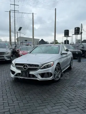 Mercedes-Benz C300 Base AWD 4Matic Sedan (2.0L 4cyl 7A) 2015 Silver
