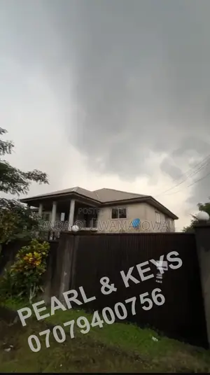 7bdrm House in Calabar for sale