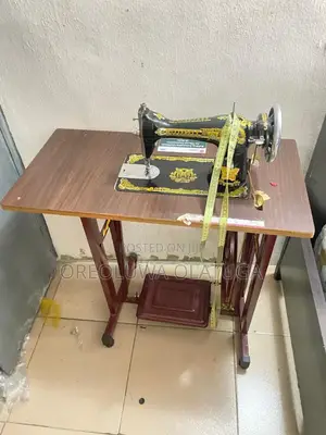 Sewing Machine With Machine Stand