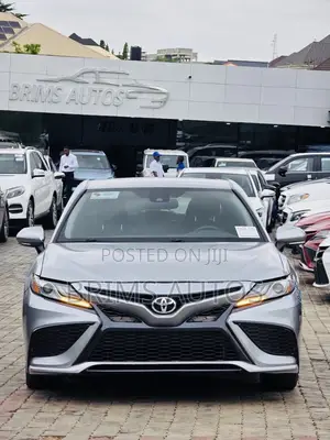 Toyota Camry XSE FWD 2020 Silver