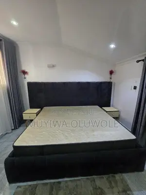 6 by 7 Bed + Dressing Mirror by Bedmate