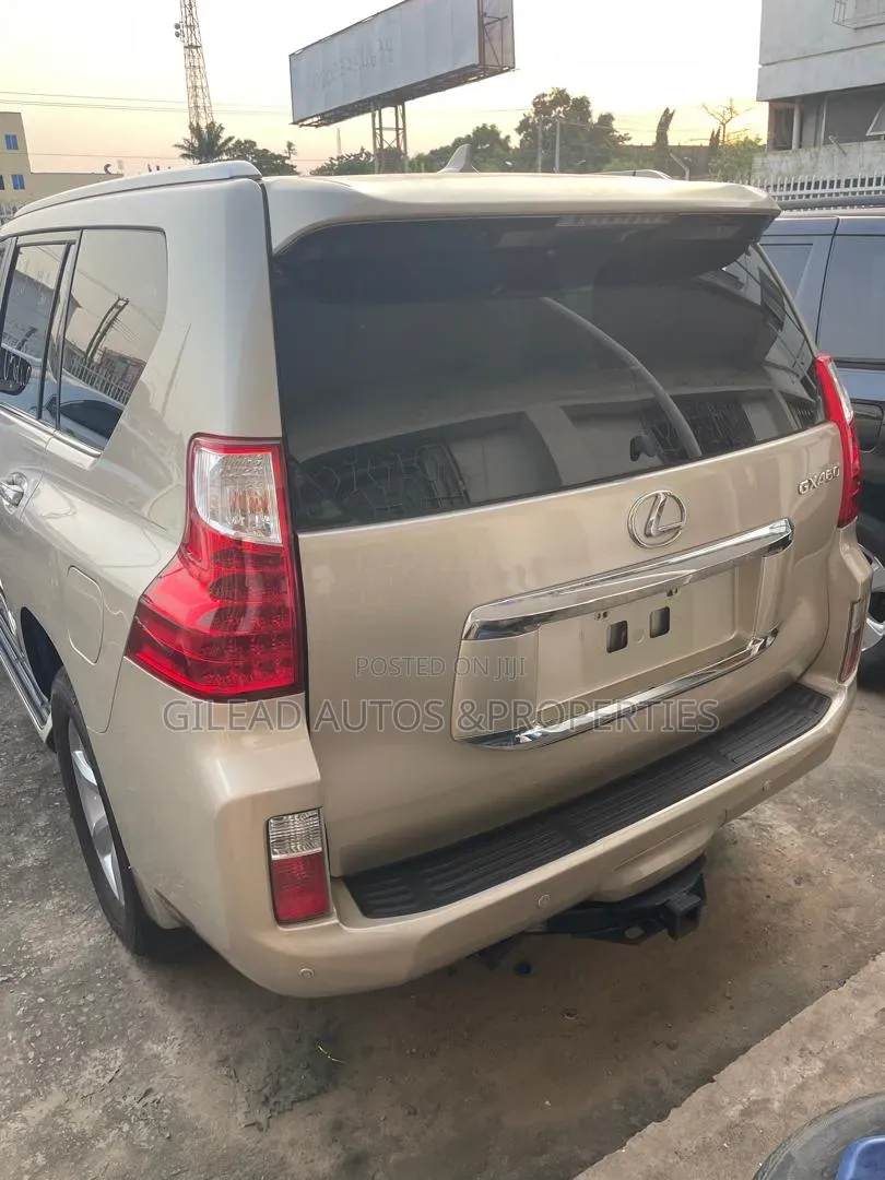 Lexus GX 460 Premium 2013 Gold