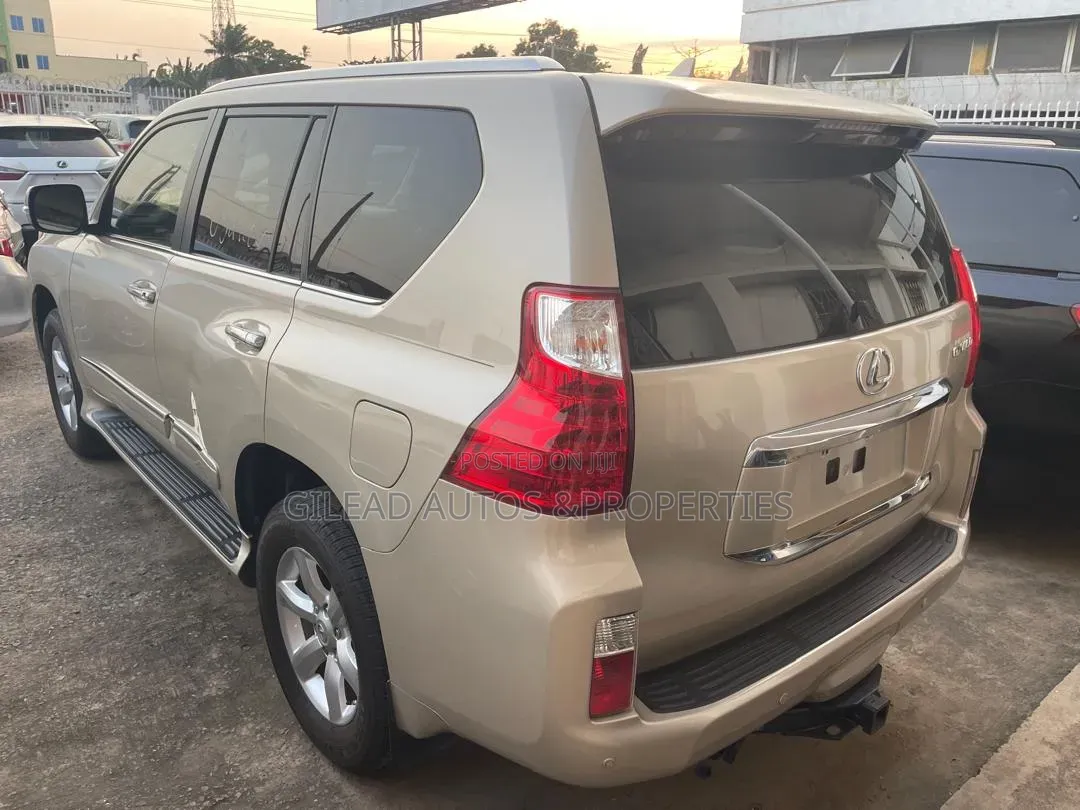 Lexus GX 460 Premium 2013 Gold
