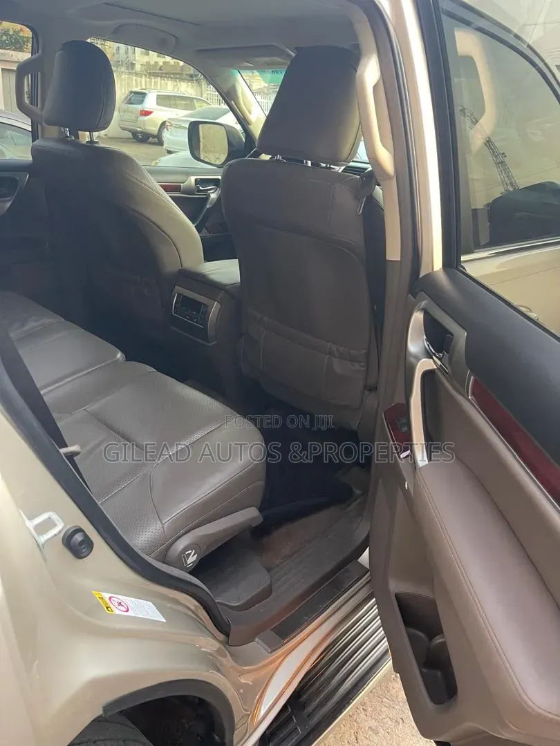 Lexus GX 460 Premium 2013 Gold